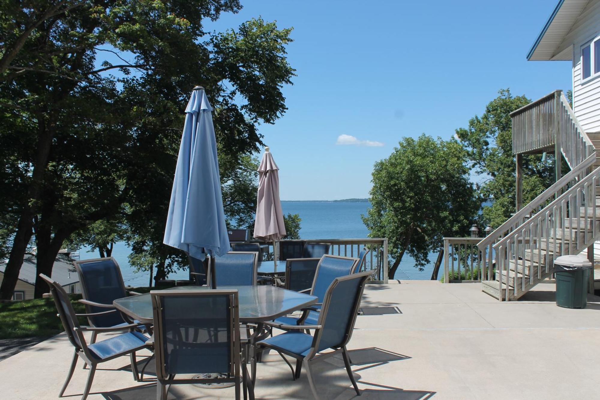 Viking Bay Resort And Lodge Miltona Exteriör bild