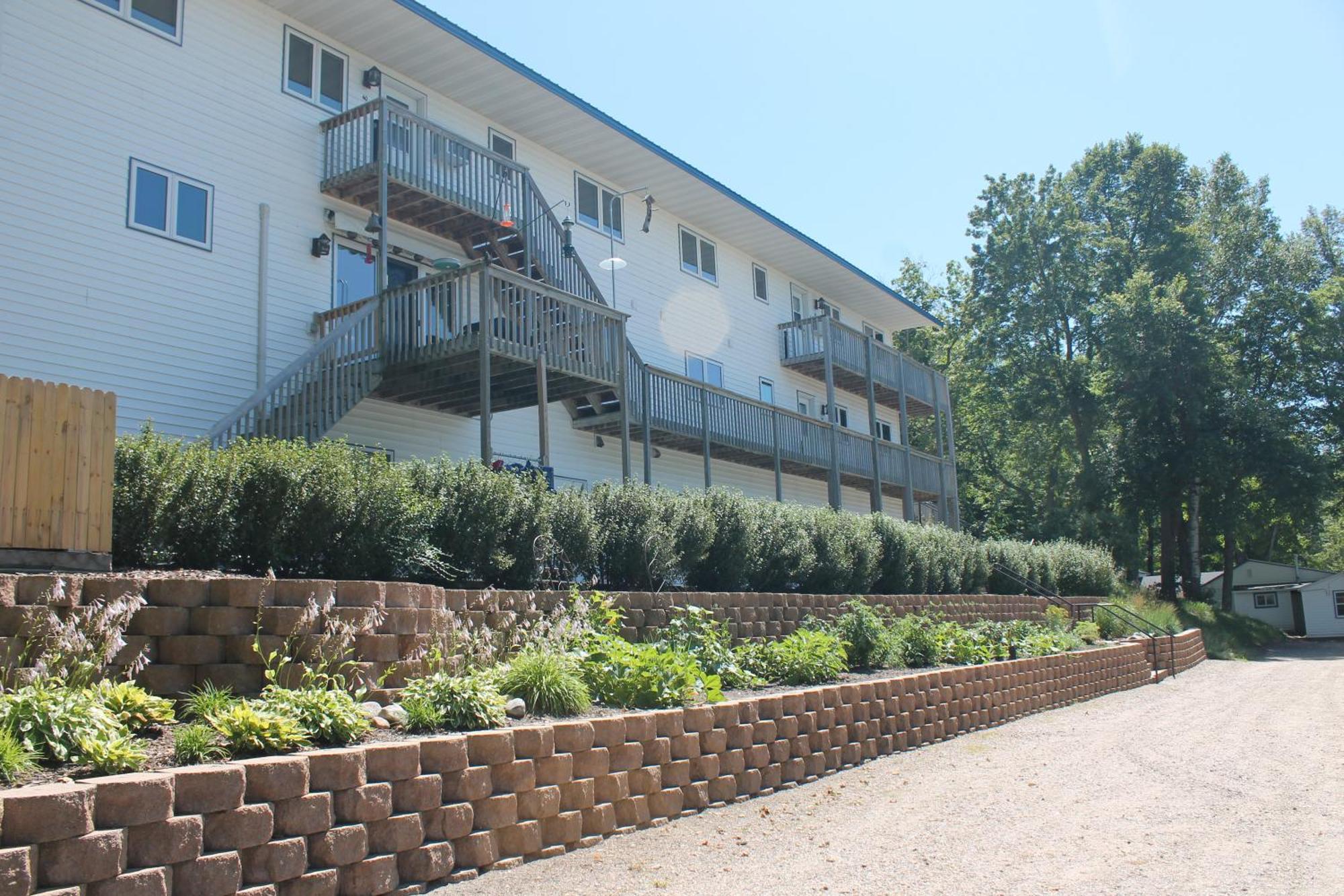 Viking Bay Resort And Lodge Miltona Exteriör bild