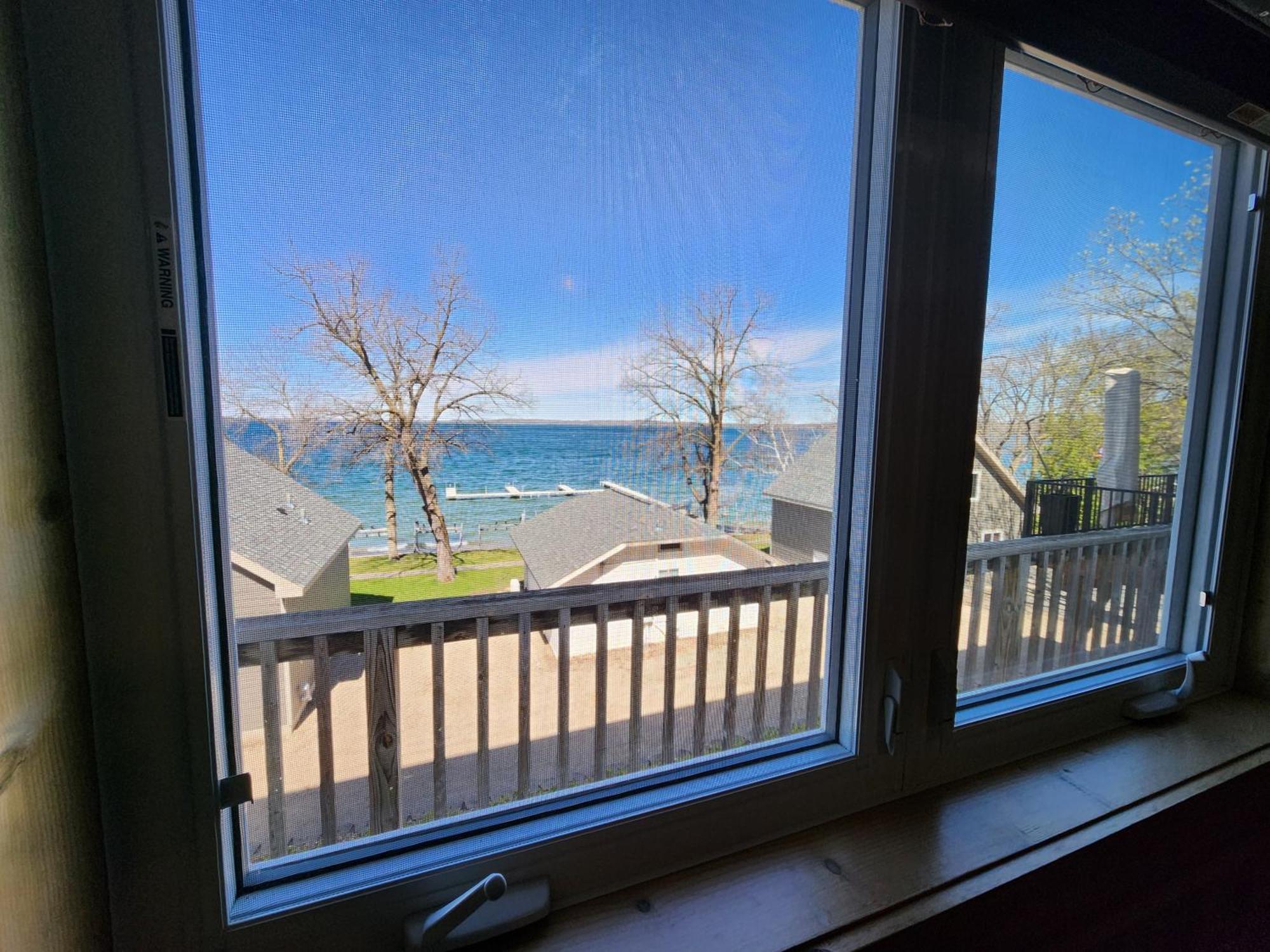 Viking Bay Resort And Lodge Miltona Exteriör bild